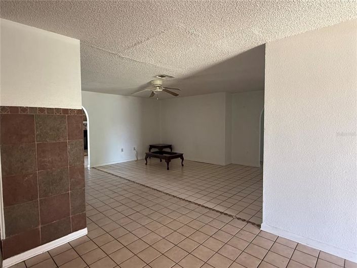 Image No.17-5 Bed Property for sale