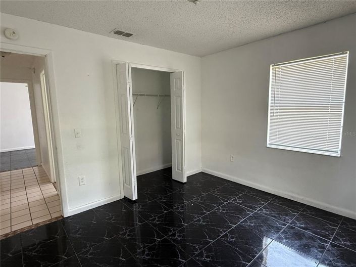 Image No.24-5 Bed Property for sale