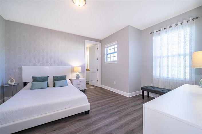 Image No.20-6 Bed Property for sale