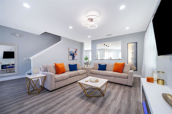 Image No.5-6 Bed Property for sale