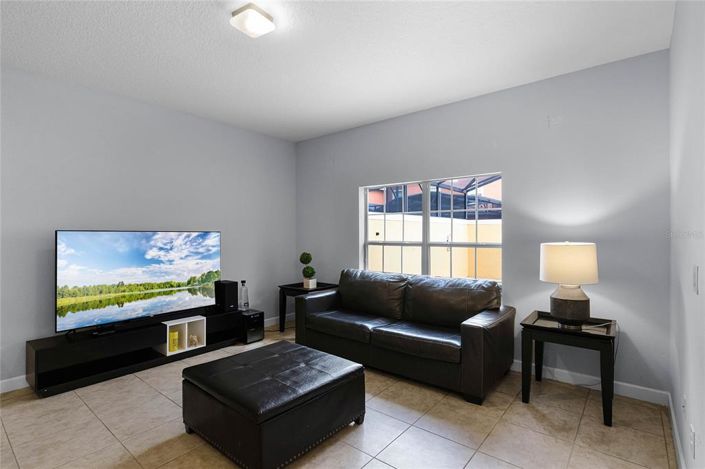 Image No.10-4 Bed Townhouse for sale