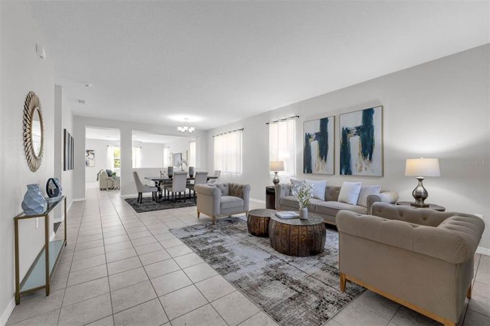 Image No.1-4 Bed Property for sale