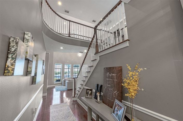 Image No.16-7 Bed Property for sale