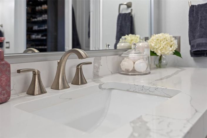 Image No.43-7 Bed Property for sale