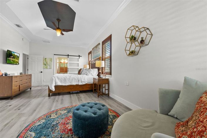 Image No.10-3 Bed Property for sale