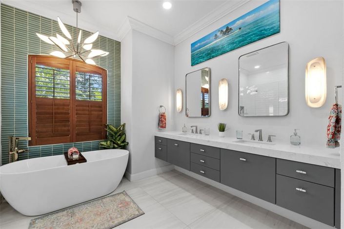 Image No.16-3 Bed Property for sale