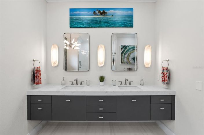 Image No.17-3 Bed Property for sale