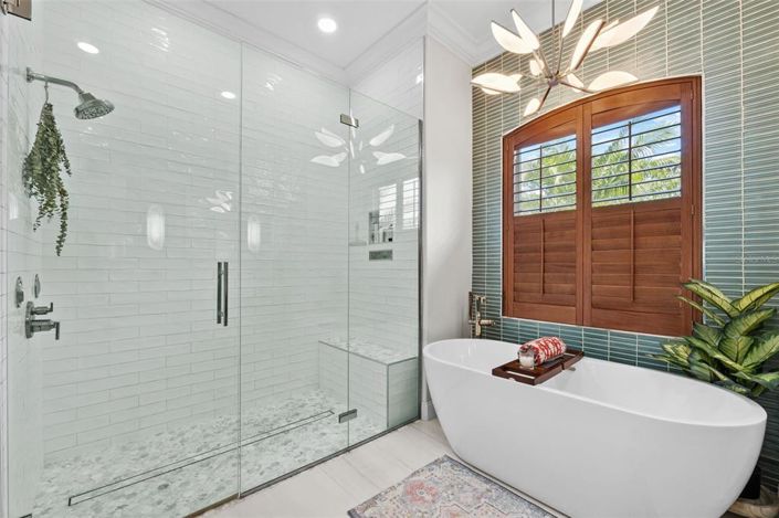 Image No.19-3 Bed Property for sale