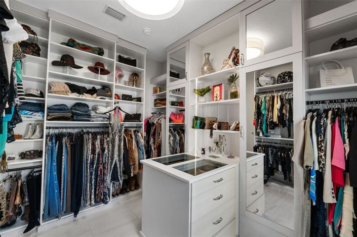 Image No.25-3 Bed Property for sale