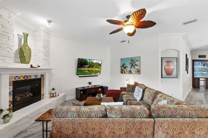 Image No.38-3 Bed Property for sale