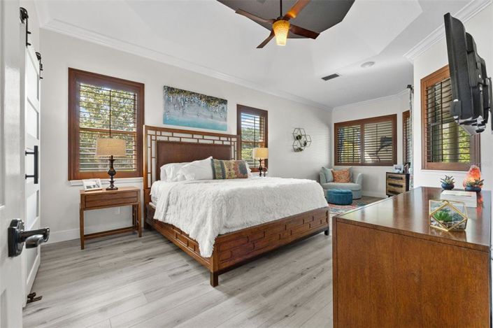 Image No.9-3 Bed Property for sale