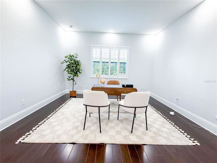 Image No.12-5 Bed Property for sale