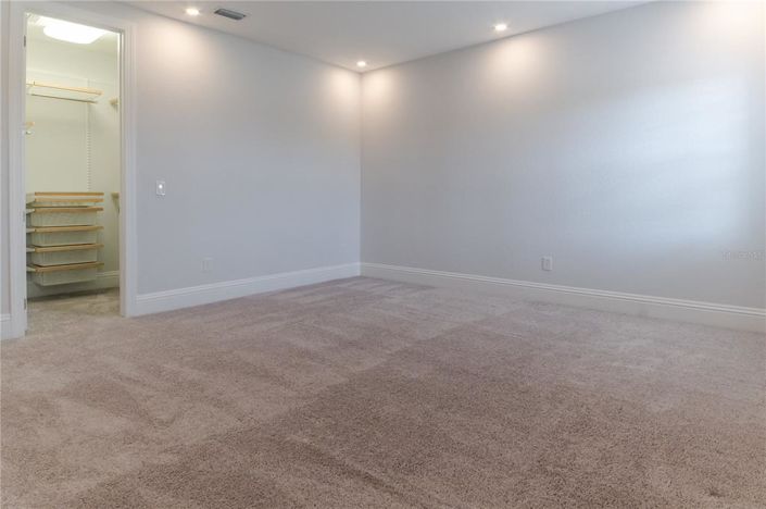 Image No.34-5 Bed Property for sale