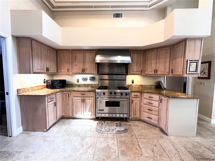 Image No.10-4 Bed Property for sale