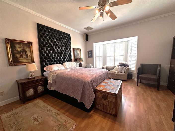 Image No.18-4 Bed Property for sale