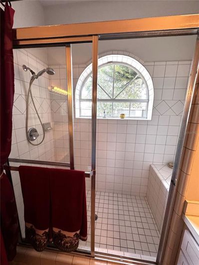 Image No.19-4 Bed Property for sale