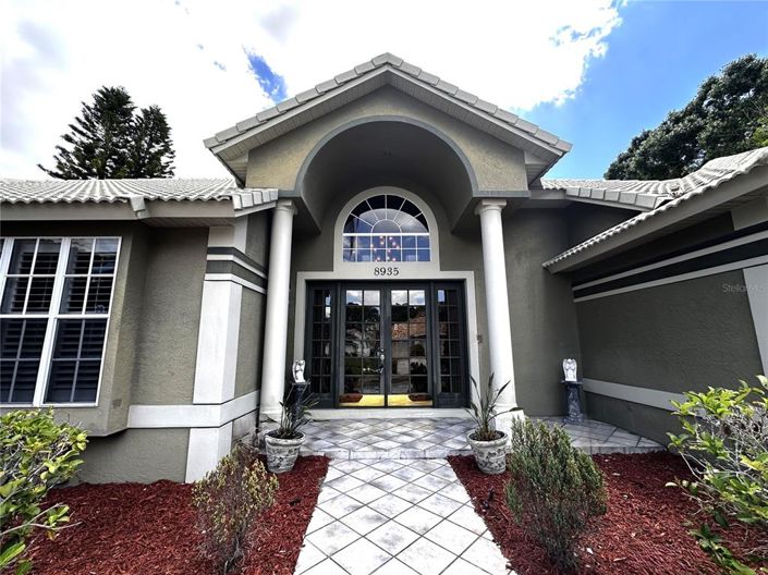 Image No.2-4 Bed Property for sale