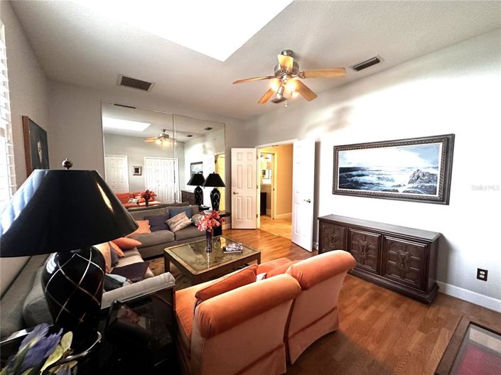 Image No.23-4 Bed Property for sale