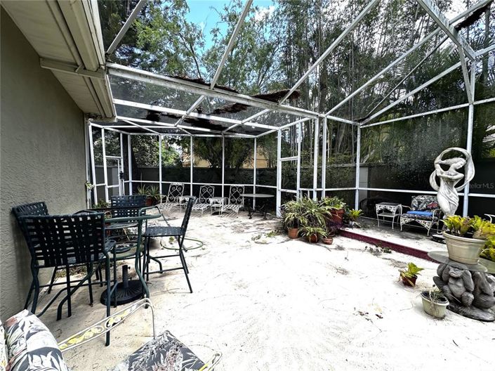 Image No.30-4 Bed Property for sale