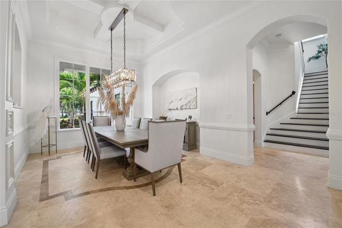 Image No.11-5 Bed Property for sale