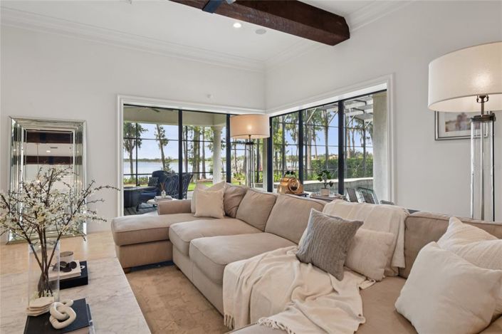 Image No.13-5 Bed Property for sale