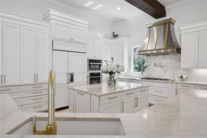 Image No.26-5 Bed Property for sale