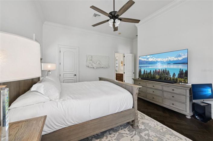 Image No.51-5 Bed Property for sale