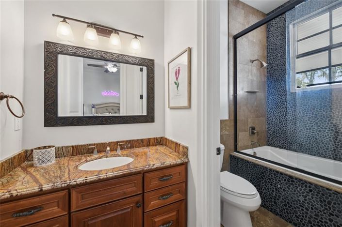 Image No.60-5 Bed Property for sale