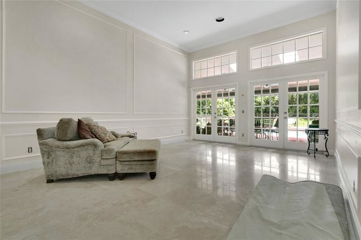 Image No.5-5 Bed Property for sale