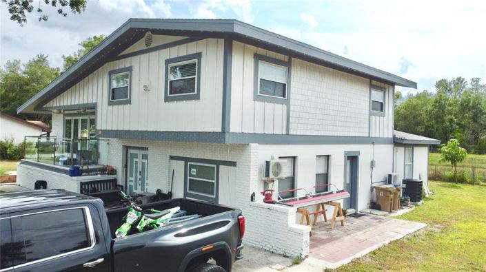 Image No.2-6 Bed Property for sale