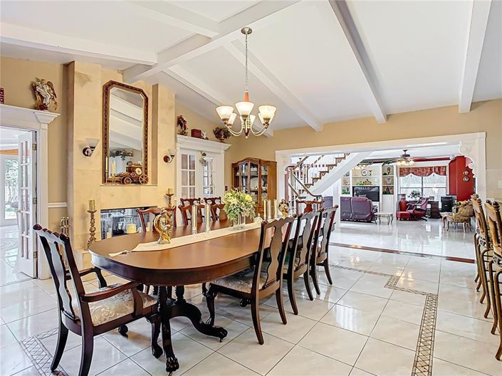 Image No.16-8 Bed Property for sale