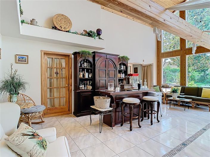 Image No.25-8 Bed Property for sale