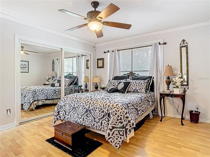 Image No.52-8 Bed Property for sale