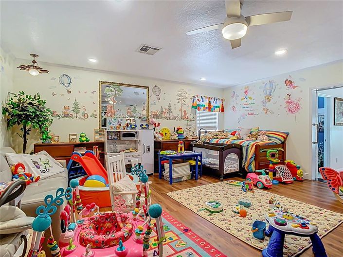 Image No.54-8 Bed Property for sale