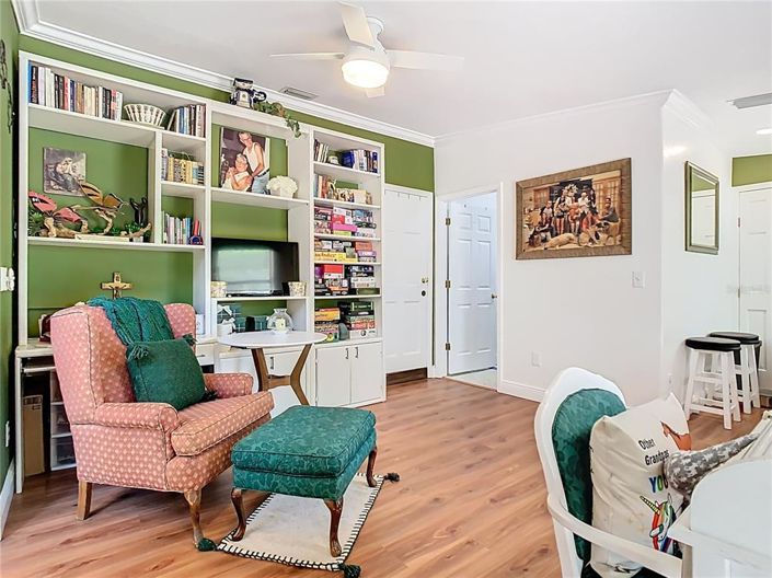 Image No.58-8 Bed Property for sale