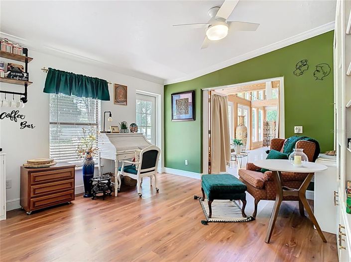 Image No.60-8 Bed Property for sale