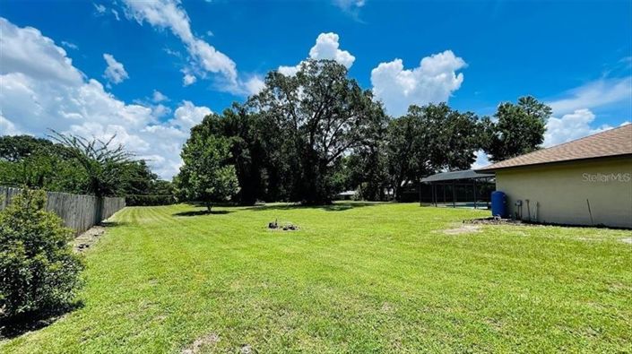 Image No.27-5 Bed Property for sale