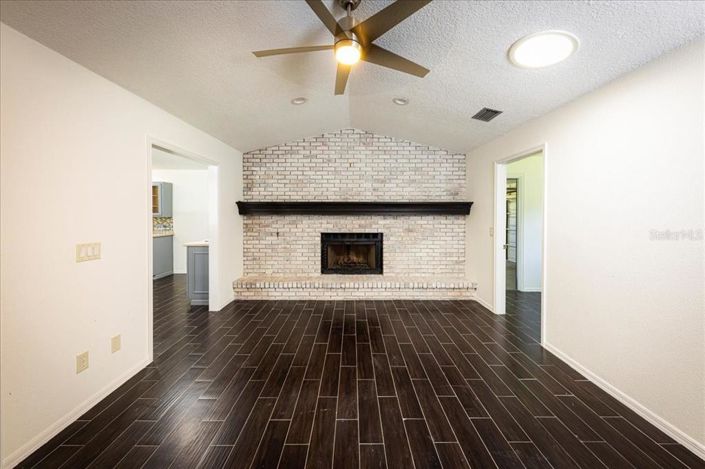 Image No.7-5 Bed Property for sale