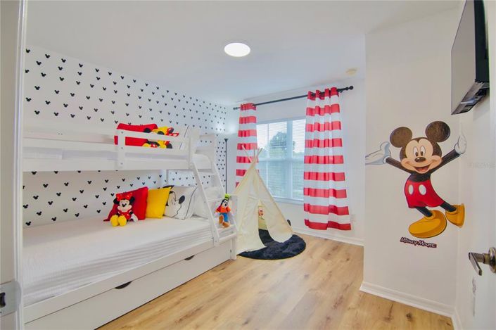 Image No.12-4 Bed Townhouse for sale