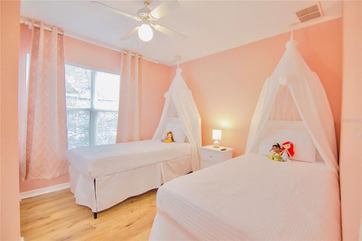 Image No.13-4 Bed Townhouse for sale