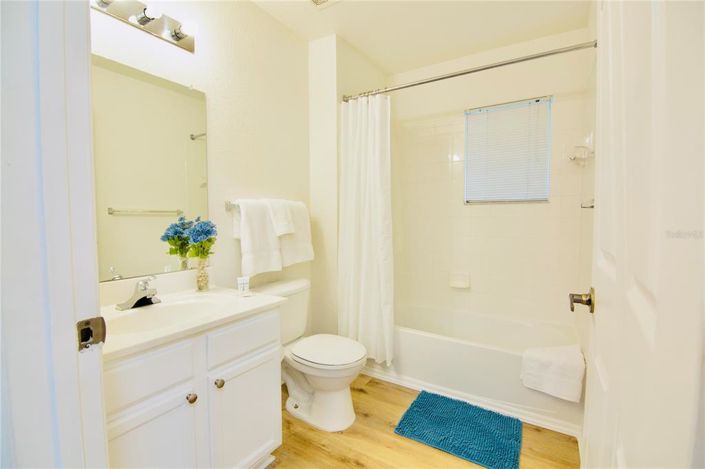 Image No.15-4 Bed Townhouse for sale