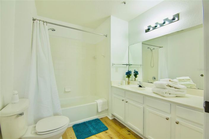 Image No.16-4 Bed Townhouse for sale