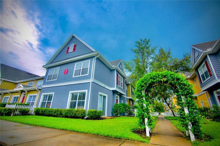 Image No.17-4 Bed Townhouse for sale