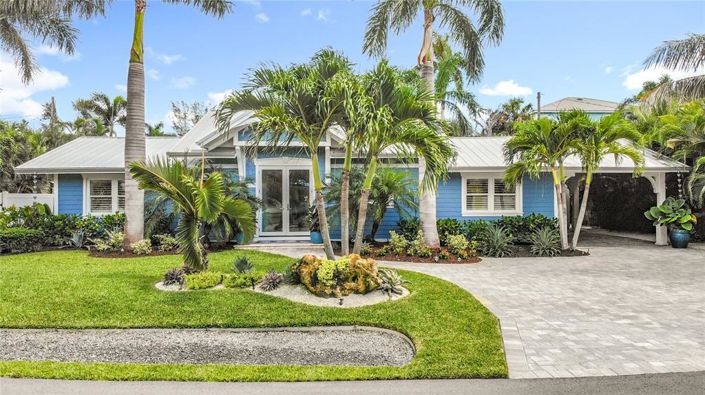 Image No.17-3 Bed Property for sale