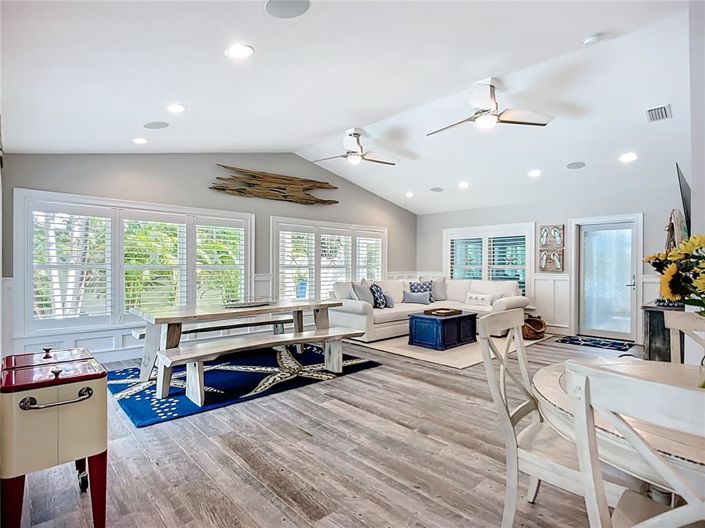 Image No.41-3 Bed Property for sale