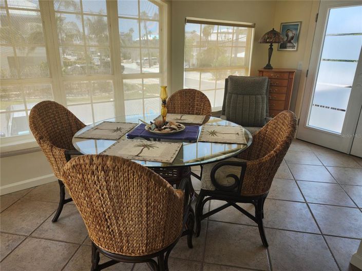 Image No.2-3 Bed Property for sale