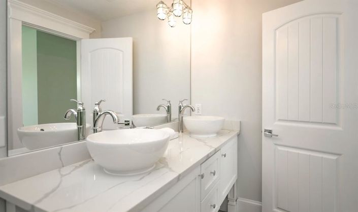 Image No.16-4 Bed Property for sale