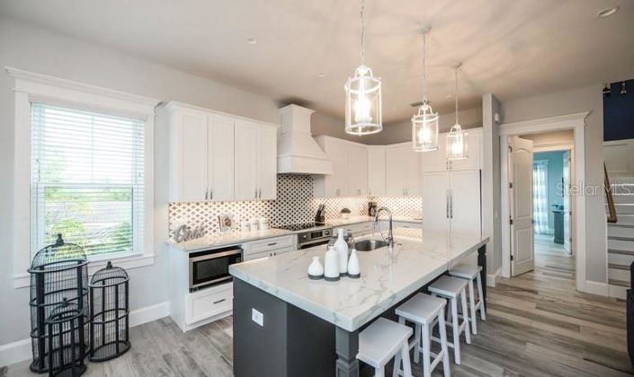 Image No.3-4 Bed Property for sale