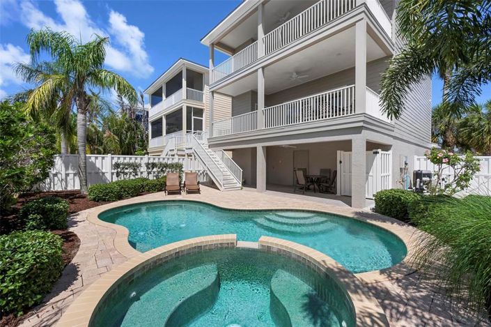 Image No.4-3 Bed Property for sale