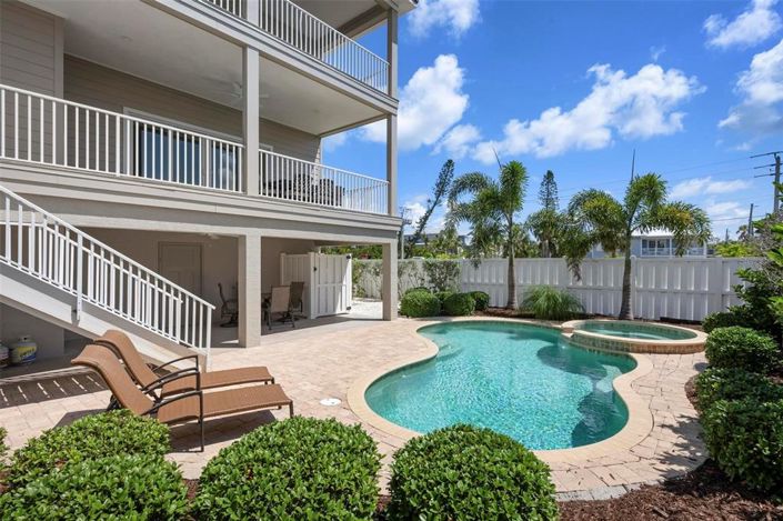 Image No.45-3 Bed Property for sale